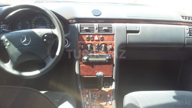 Mercedes E 280 1999, 213,000 km - 2.8 l - Bakı