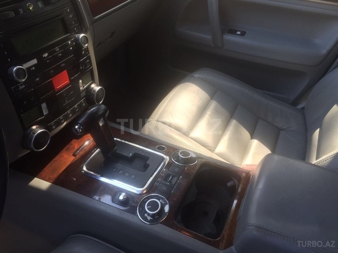 Volkswagen Touareg 2005, 235,000 km - 4.2 l - Sumqayıt