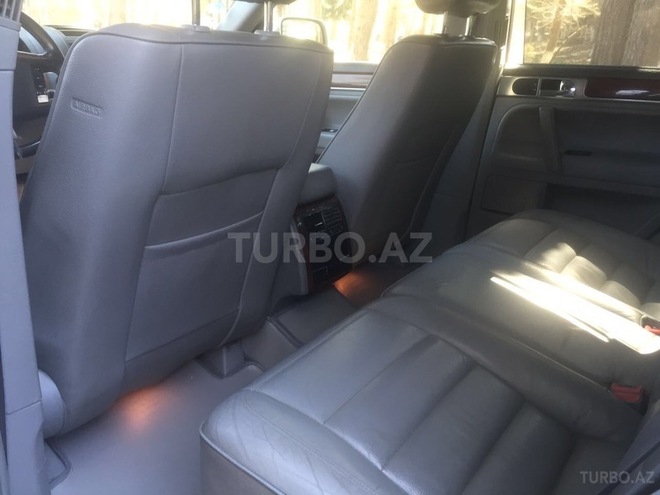Volkswagen Touareg 2005, 235,000 km - 4.2 l - Sumqayıt