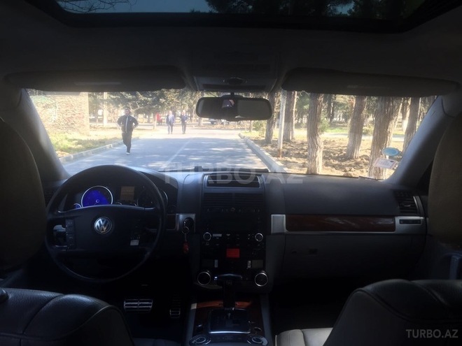 Volkswagen Touareg 2005, 235,000 km - 4.2 l - Sumqayıt