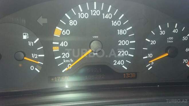 Mercedes E 240 1998, 195,600 km - 1.2 l - Tovuz