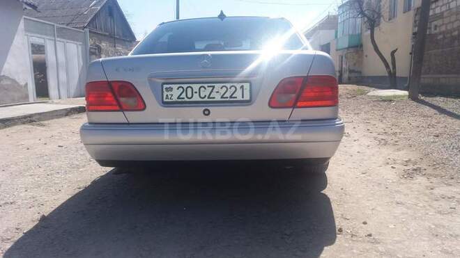 Mercedes E 240 1998, 195,600 km - 1.2 l - Tovuz