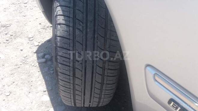 Mercedes E 240 1998, 195,600 km - 1.2 l - Tovuz
