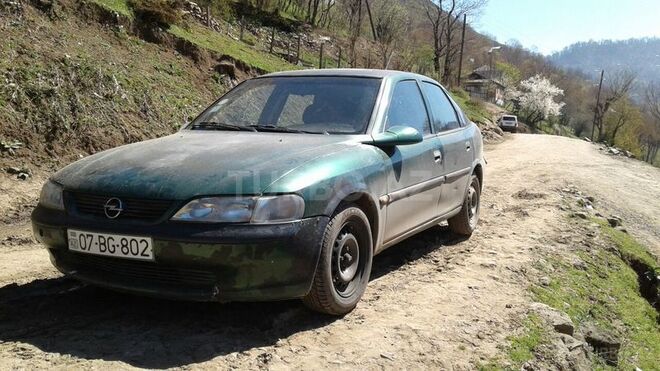 Opel Vectra 1996, 470,000 km - 1.8 л - Astara