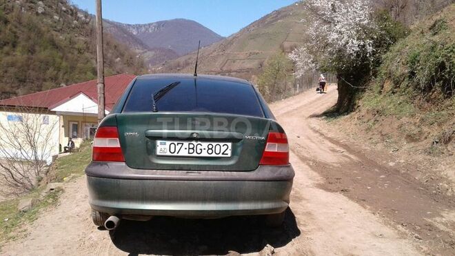 Opel Vectra 1996, 470,000 km - 1.8 л - Astara