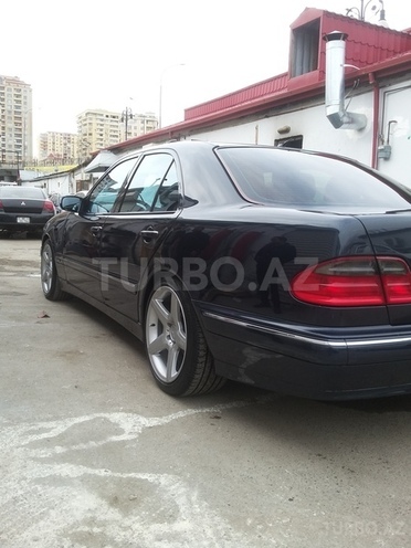 Mercedes E 240 2000, 262,000 km - 2.4 l - Bakı