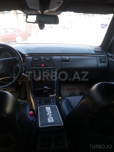 Mercedes E 240 2000, 262,000 km - 2.4 l - Bakı