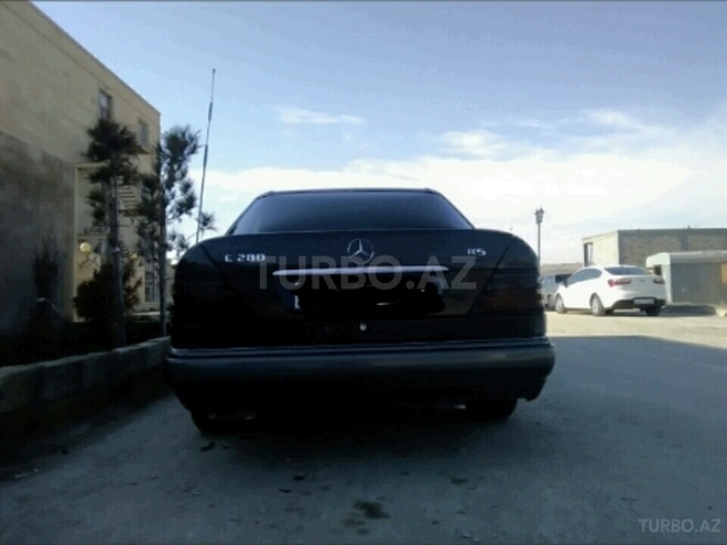 Mercedes E 220 1994, 353,236 km - 2.2 l - Bakı