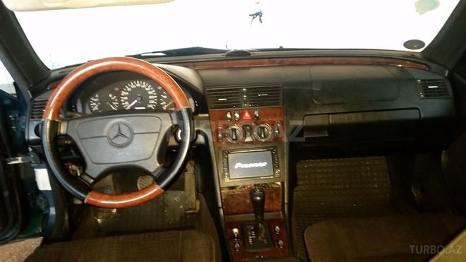 Mercedes C 200 1997, 383,000 km - 2.0 l - Bakı
