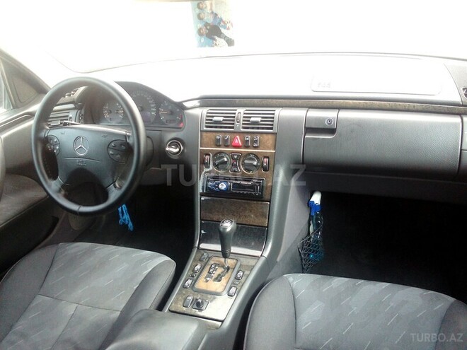 Mercedes E 270 1999, 1,485,000 km - 2.7 l - Bakı