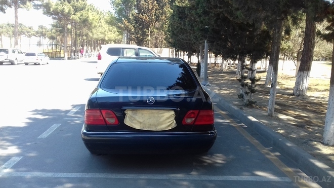 Mercedes E 240 1997, 240,000 km - 2.4 l - Sumqayıt