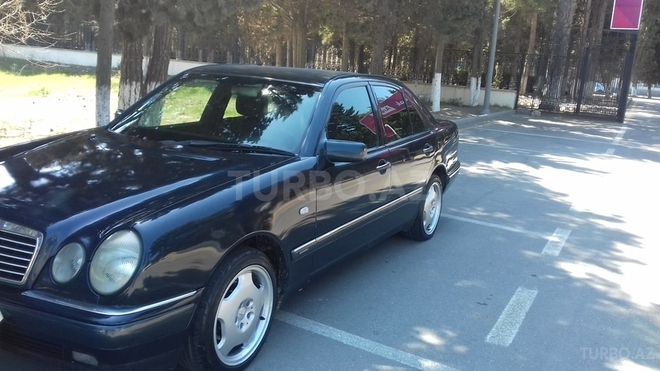Mercedes E 240 1997, 240,000 km - 2.4 l - Sumqayıt