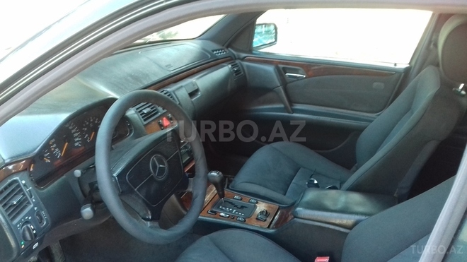 Mercedes E 240 1997, 240,000 km - 2.4 l - Sumqayıt