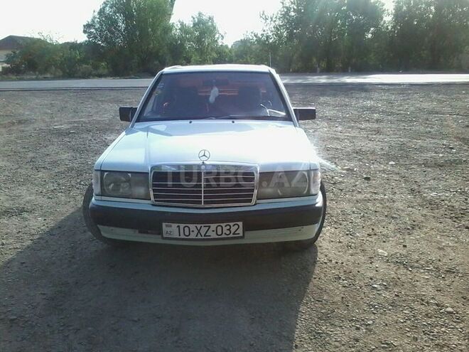 Mercedes 190 1990, 330,000 km - 2.0 л - Astara