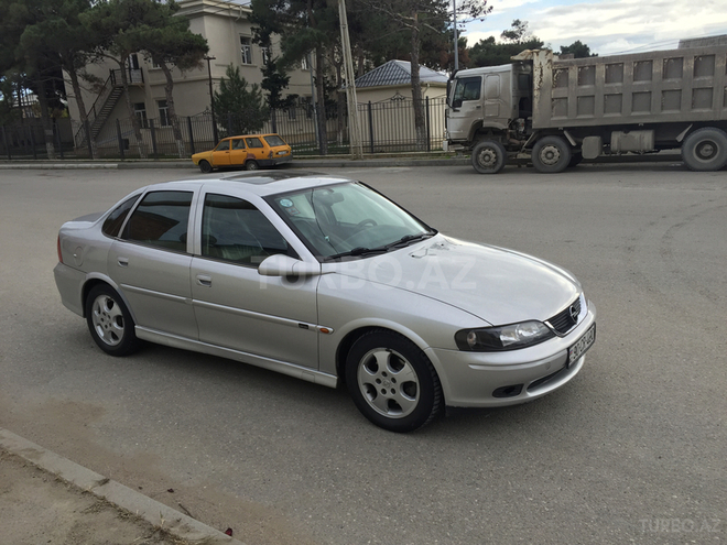 Opel Vectra 2000, 218,000 km - 2.5 l - Bakı