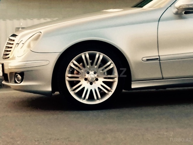 Mercedes E 280 2006, 174,000 km - 3.0 l - Bakı