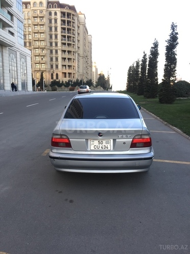 BMW 525 2001, 318,000 km - 2.5 l - Bakı