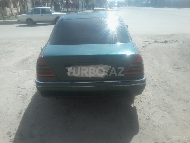 Mercedes C 180 1995, 250,000 km - 1.8 l - İsmayıllı