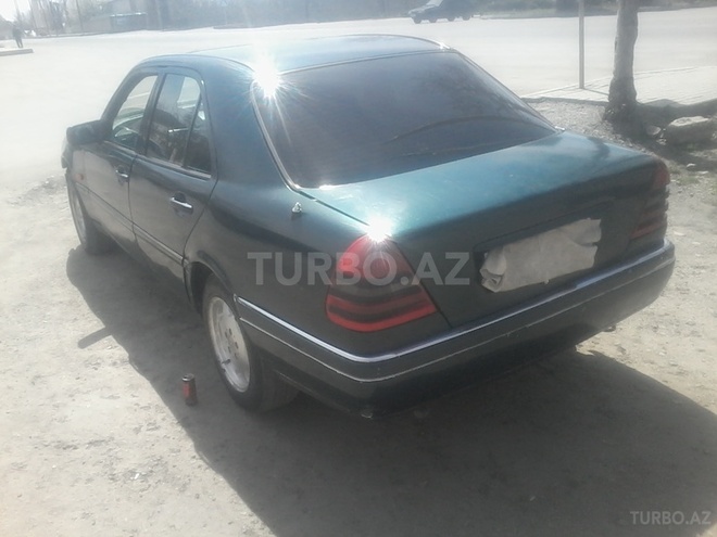 Mercedes C 180 1995, 250,000 km - 1.8 l - İsmayıllı