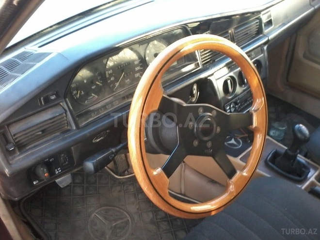 Mercedes 190 1991, 345,000 km - 1.8 l - Sumqayıt