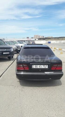 Mercedes E 270 2000, 280,000 km - 2.7 l - Bakı