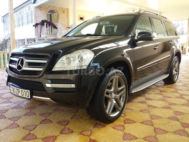 Mercedes GL 500 2010, 130,900 km - 5.5 л - Bakı