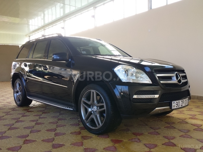 Mercedes GL 500 2010, 130,900 km - 5.5 л - Bakı