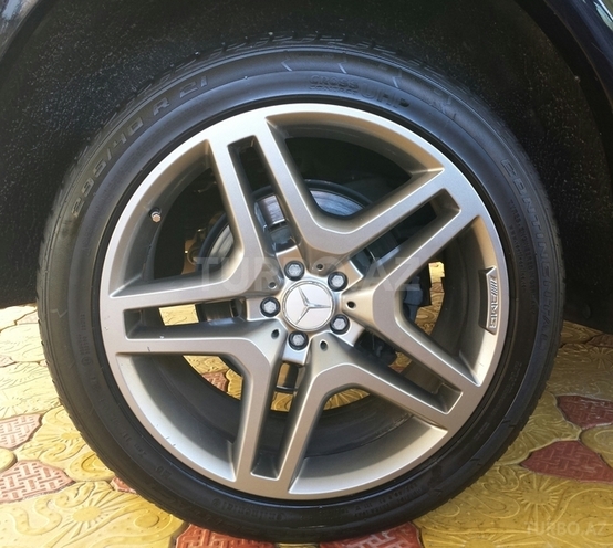 Mercedes GL 500 2010, 130,900 km - 5.5 л - Bakı