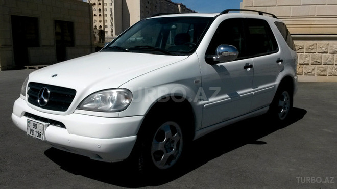 Mercedes ML 320 2001, 240,000 km - 3.2 l - Sumqayıt