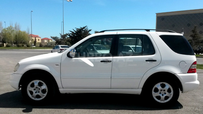 Mercedes ML 320 2001, 240,000 km - 3.2 l - Sumqayıt