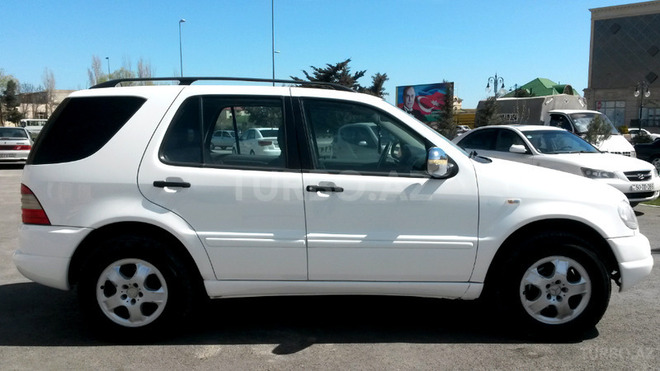 Mercedes ML 320 2001, 240,000 km - 3.2 l - Sumqayıt