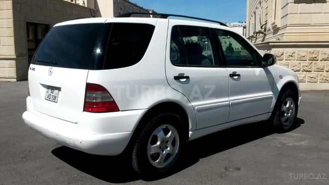 Mercedes ML 320 2001, 240,000 km - 3.2 l - Sumqayıt