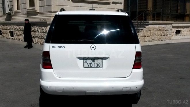 Mercedes ML 320 2001, 240,000 km - 3.2 l - Sumqayıt