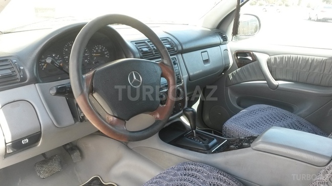 Mercedes ML 320 2001, 240,000 km - 3.2 l - Sumqayıt
