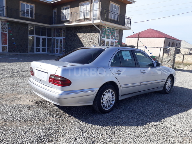 Mercedes E 270 2001, 357,500 km - 2.7 л - Bakı