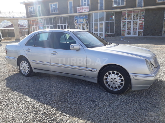 Mercedes E 270 2001, 357,500 km - 2.7 л - Bakı