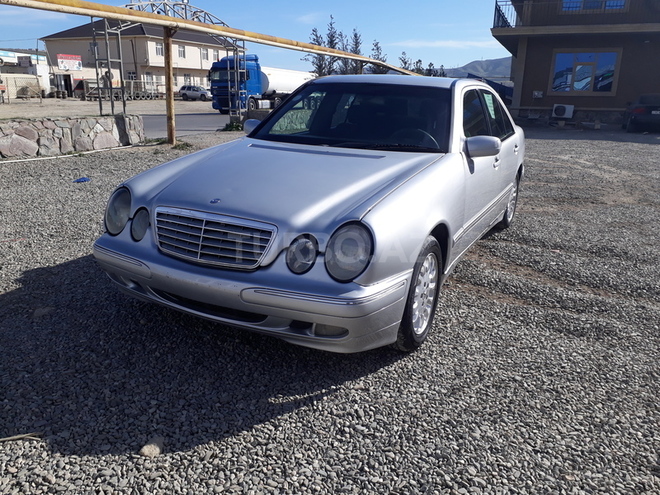 Mercedes E 270 2001, 357,500 km - 2.7 л - Bakı