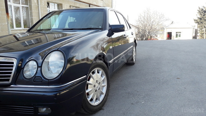 Mercedes E 230 1996, 341,040 km - 2.3 l - Bakı