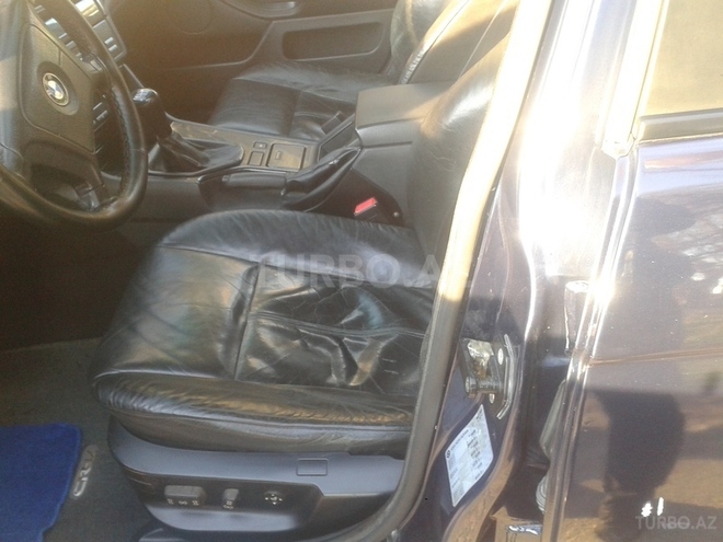 BMW 523 1997, 310,000 km - 2.5 l - Bakı