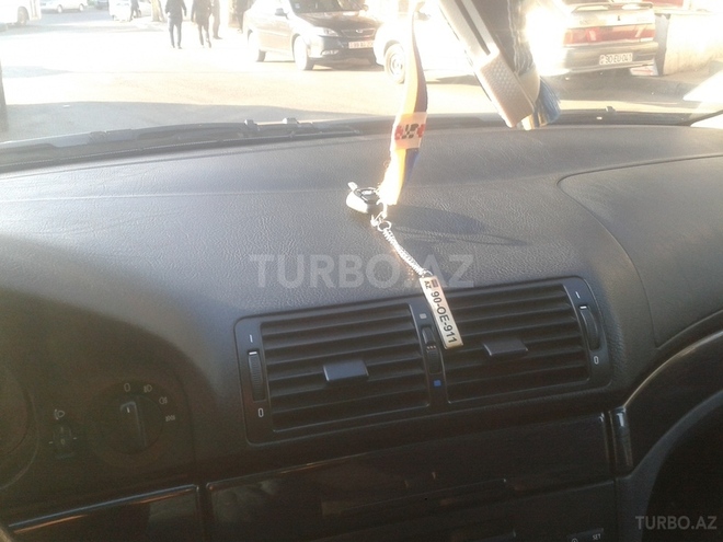 BMW 523 1997, 310,000 km - 2.5 l - Bakı