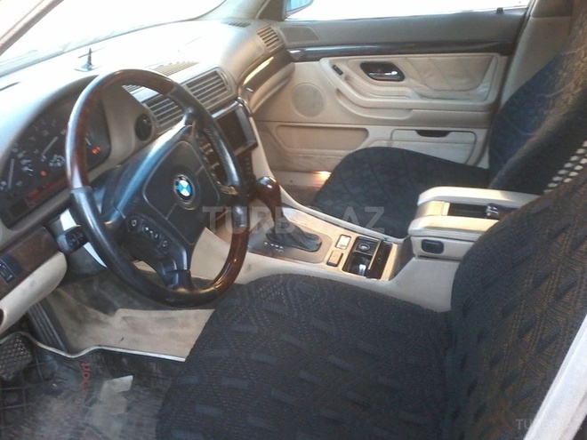 BMW 735 1996, 235,000 km - 3.5 l - Bakı