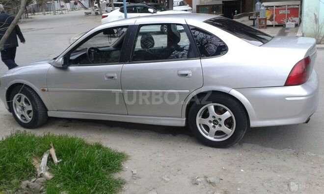 Opel Vectra 2000, 216,000 km - 2.0 l - Bakı