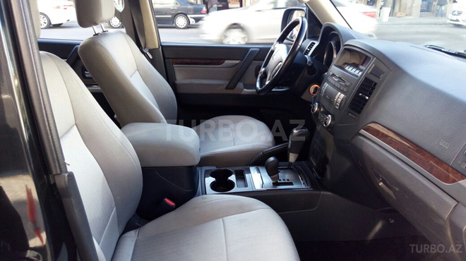Mitsubishi Pajero 2012, 145,000 km - 3.0 л - Bakı
