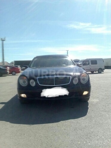 Mercedes E 220 2002, 256,000 km - 2.2 л - Bakı