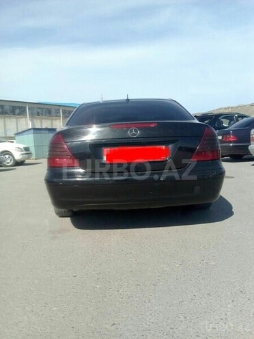 Mercedes E 220 2002, 256,000 km - 2.2 л - Bakı