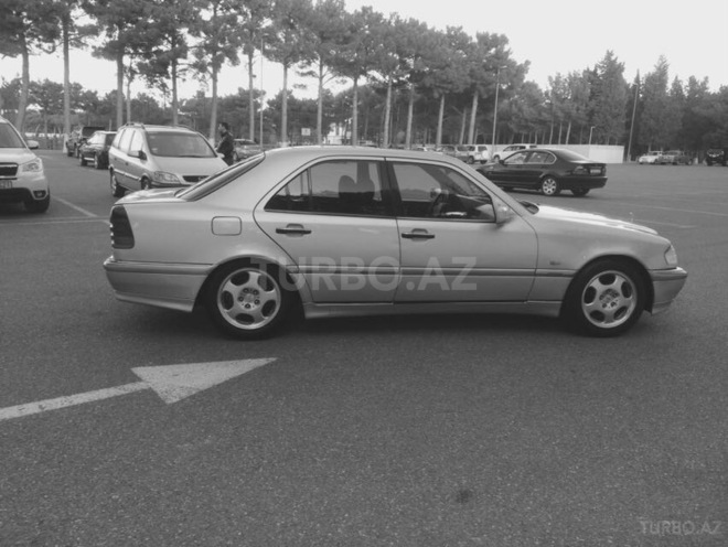 Mercedes C 180 1997, 289,000 km - 1.8 l - Sumqayıt