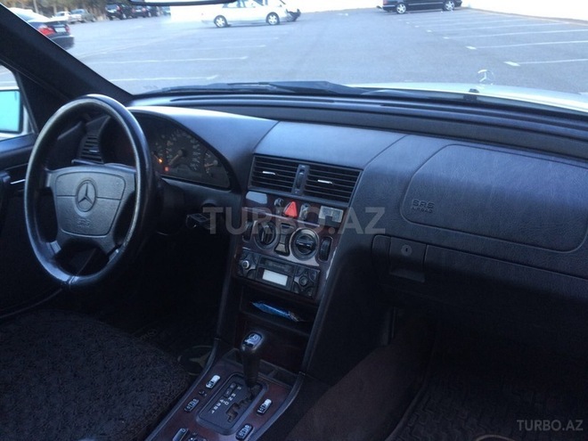 Mercedes C 180 1997, 289,000 km - 1.8 l - Sumqayıt