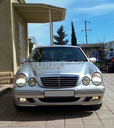 Mercedes E 320 2001, 236,000 km - 3.2 l - Bakı