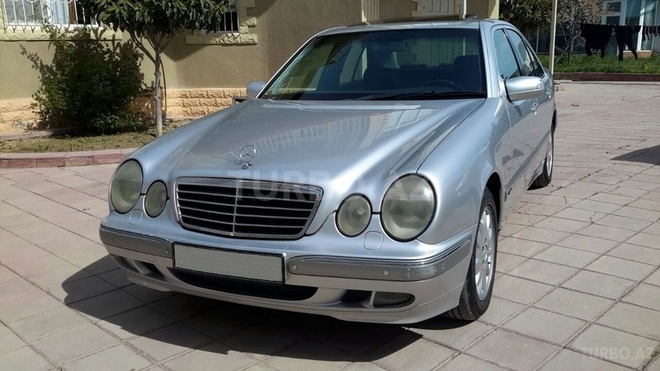 Mercedes E 320 2001, 236,000 km - 3.2 l - Bakı