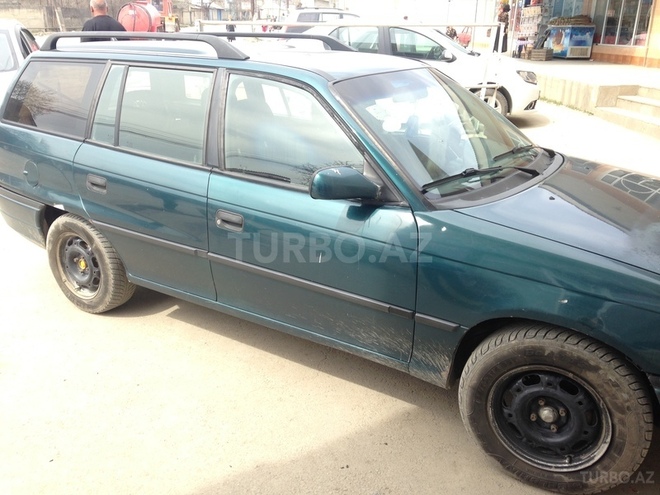 Opel Astra 1997, 417,418 km - 1.6 l - Quba